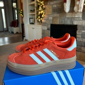 2023
Wmns Gazelle Bold 'Collegiate Orange Gum'